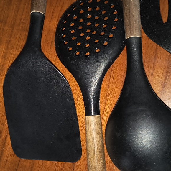 Kitchen Utensils - Picture 7 of 8